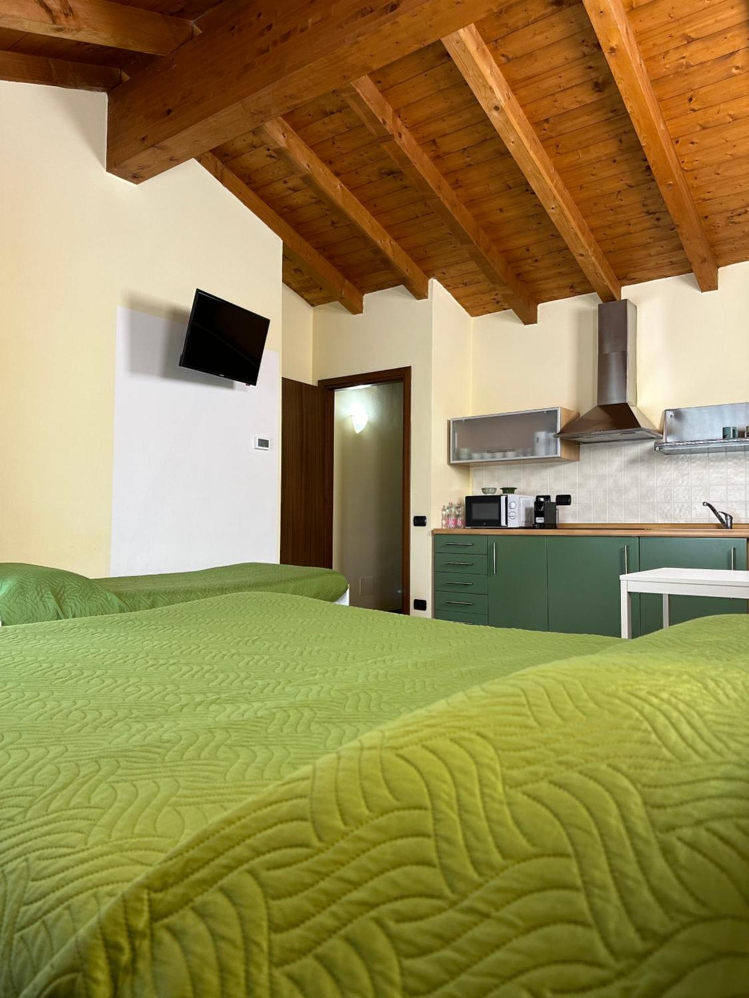 Bergamo Easy Airport Sleep&Fly Parking Lägenhet Exteriör bild